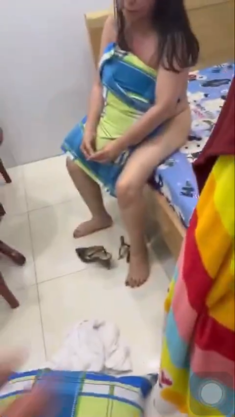 Bắt tại trận vợ U40 ngoại tình